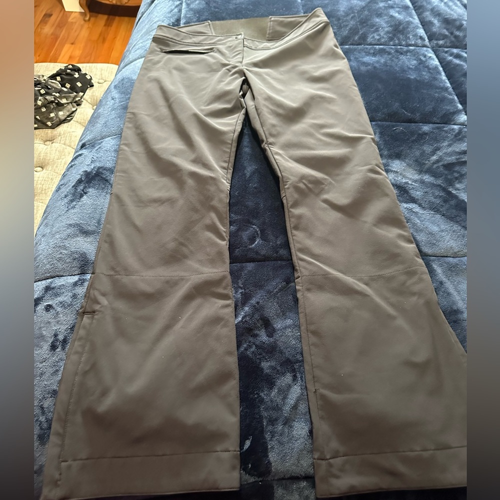 Women’s Obermeyer ski pants. Like new!